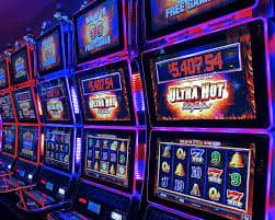 Recent wins feed on table games showing PHP payouts for Philippines players